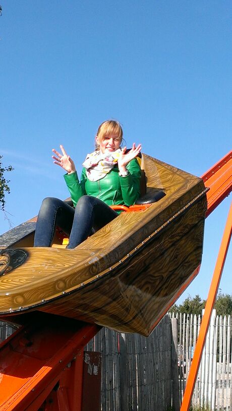 Kinderen van Jong Nederland tijdens een uitje in een dierenpark